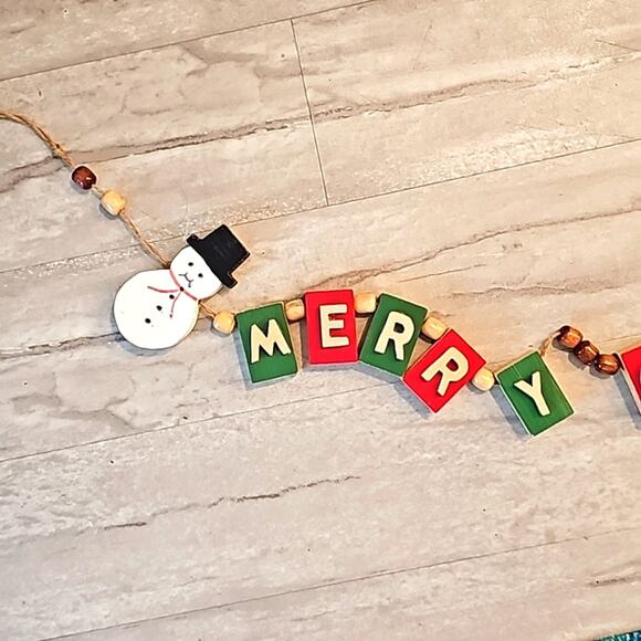 Wooden Blocks "Merry Christmas" with Snowmen on Each End Beads Hanger - Picture 2 of 8